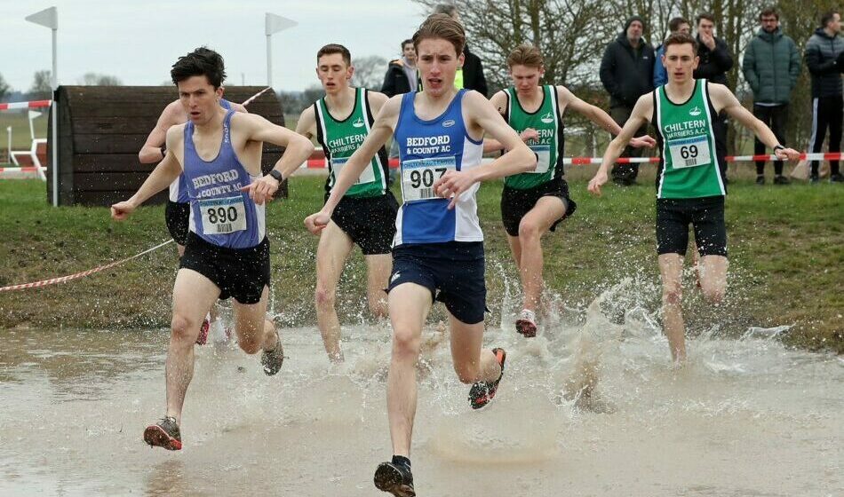 thousands-of-runners-in-british-cross-country-league-action