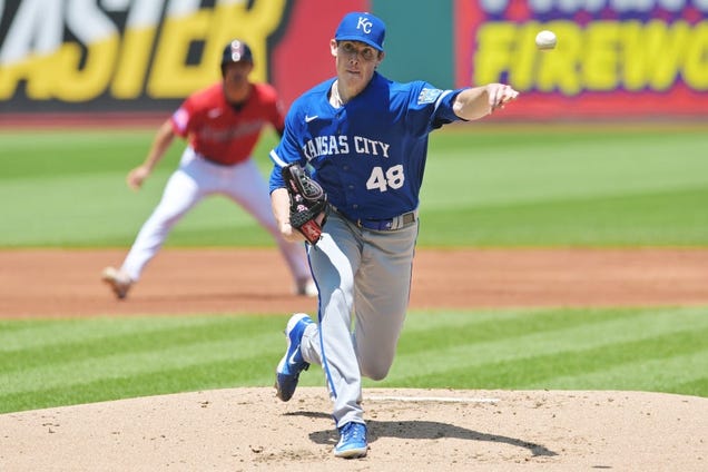 ryan-yarbrough-shoves,-royals-beat-guardians-to-avoid-sweep