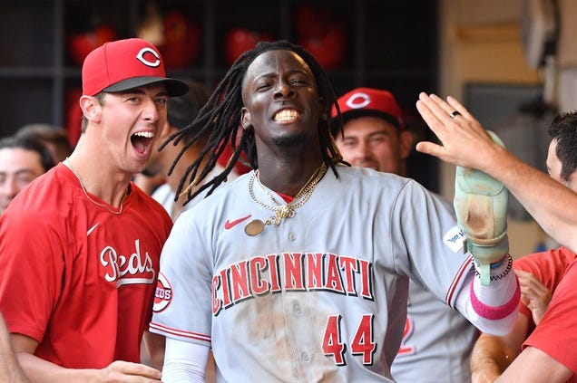 reds,-brewers-return-to-action-with-pivotal-series