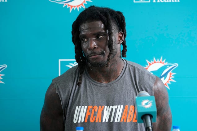 tyreek-hill-won’t-be-charged-in-marina-incident-after-all-[updated]