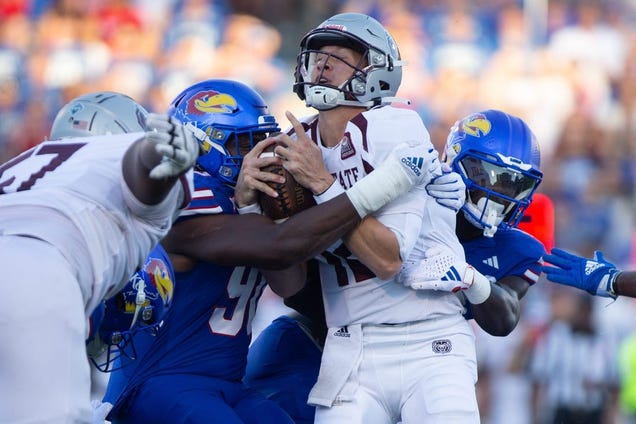 jason-bean-throws-for-2-tds-as-kansas-routs-missouri-st.