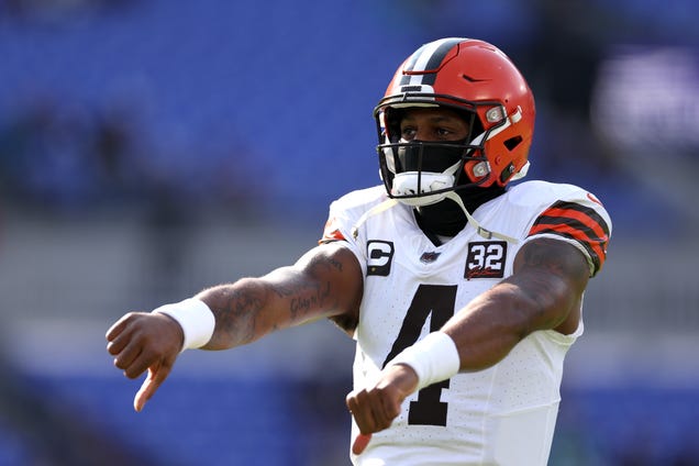 deshaun-watson-continues-to-be-dogged-by-bad-karma