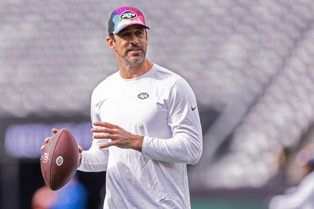 don’t-let-aaron-rodgers-convince-you-not-to-use-sunscreen