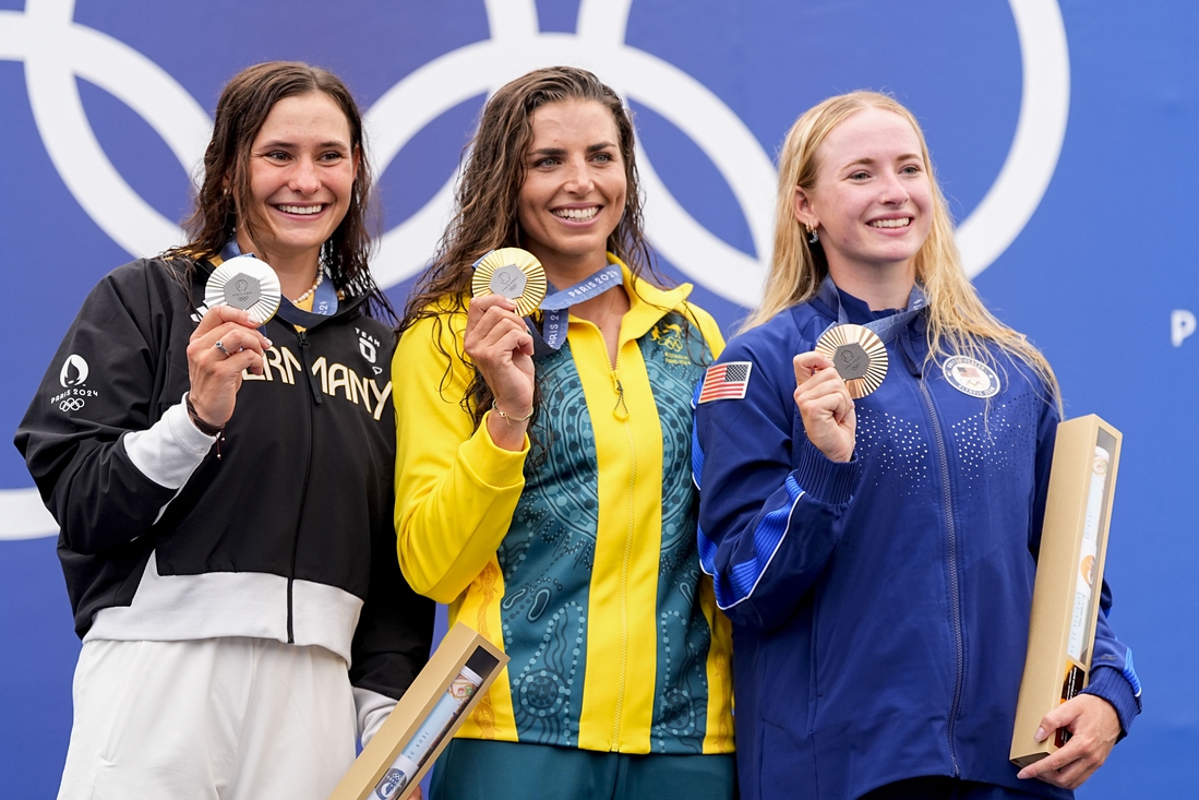 jessica-fox-wins-another-canoe-gold;-usa’s-evy-leibfarth-earns-bronze